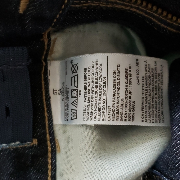 Boy's NWT 5T Old Navy Bootcut jeans - Picture 3 of 3